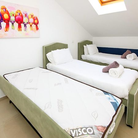 Saidoff, Amazing 4 Bedroom 3 Bath In City Center, Pool, Parking!!! Jeruzalém Exteriér fotografie