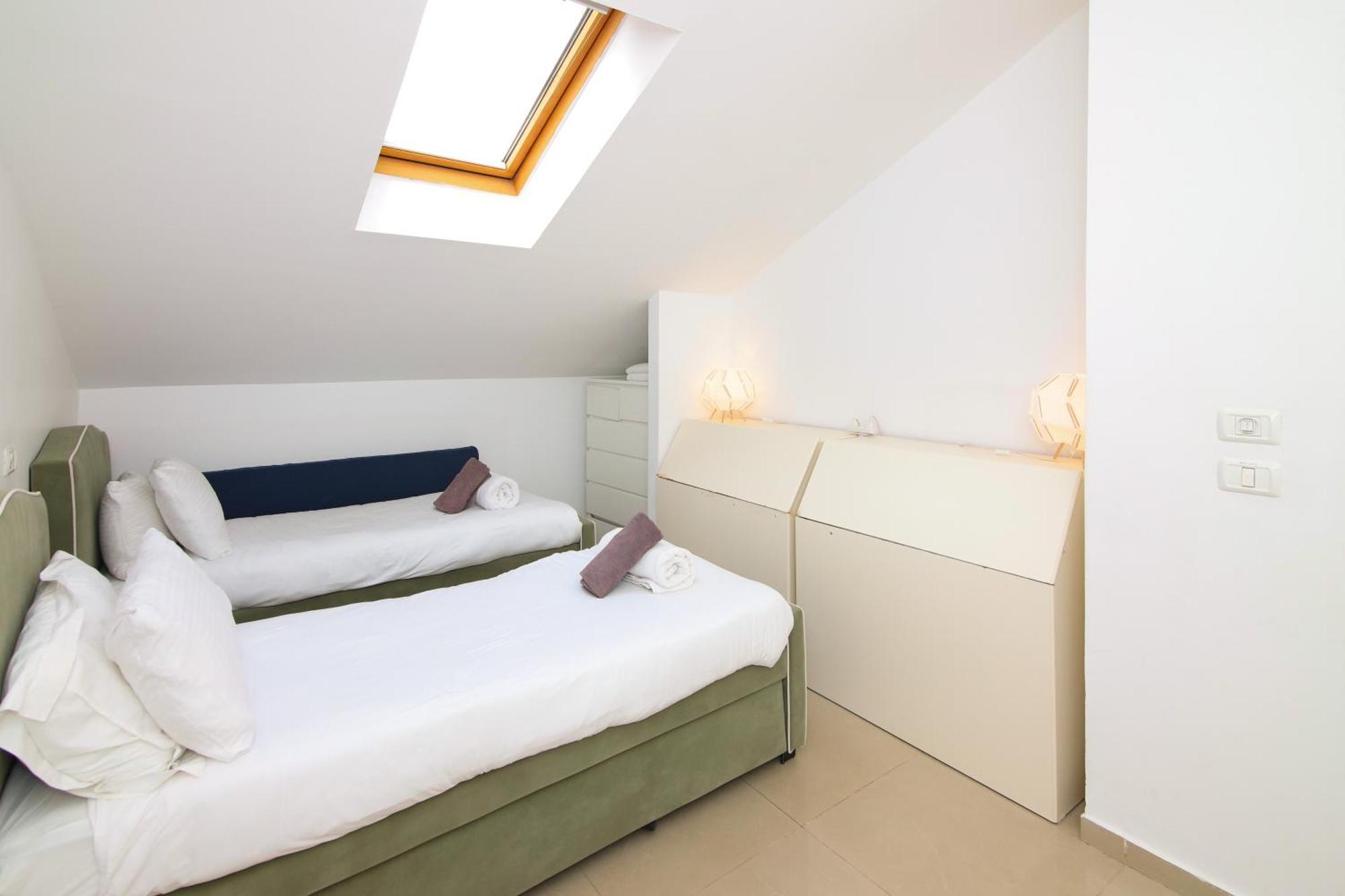 Saidoff, Amazing 4 Bedroom 3 Bath In City Center, Pool, Parking!!! Jeruzalém Exteriér fotografie