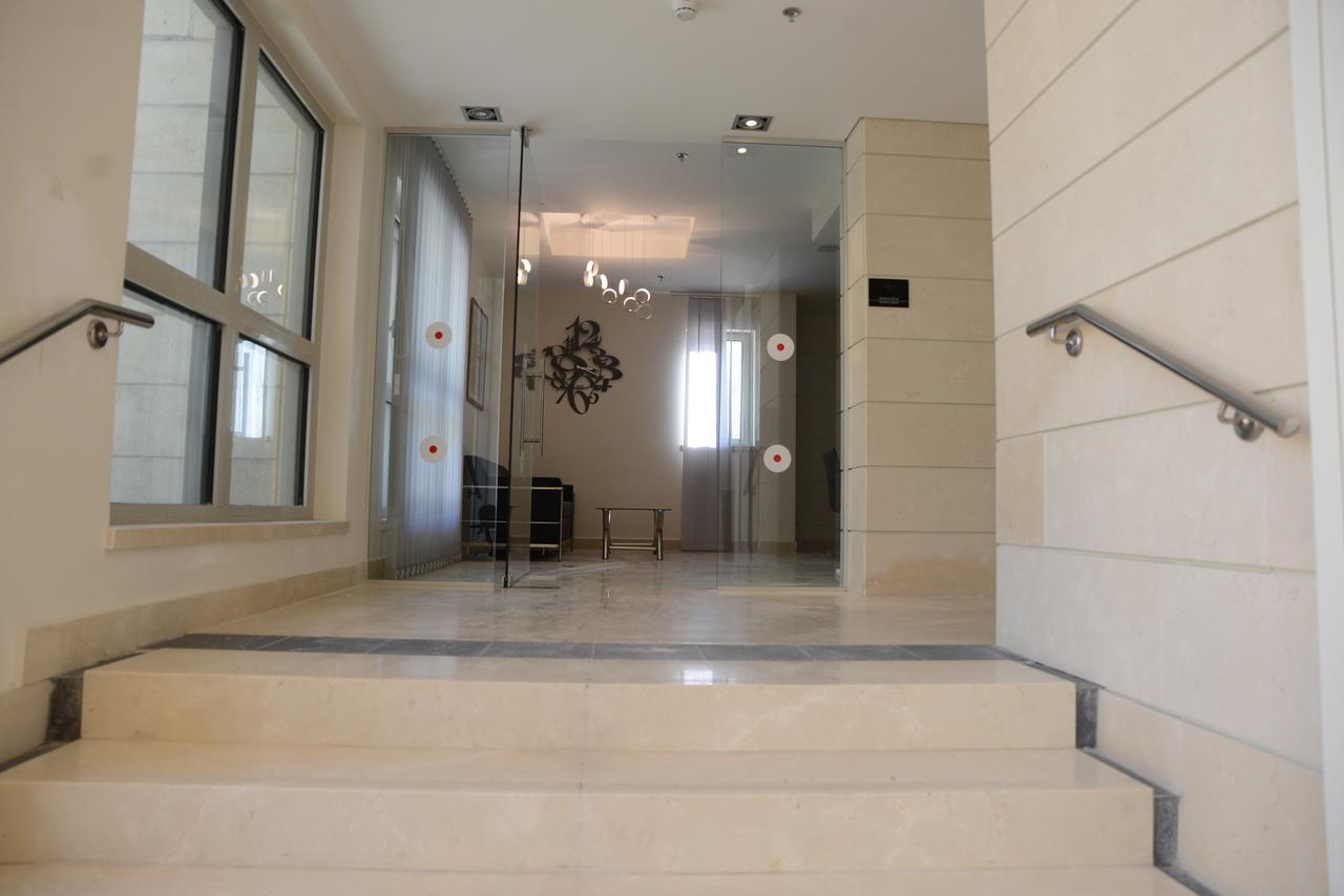 Saidoff, Amazing 4 Bedroom 3 Bath In City Center, Pool, Parking!!! Jeruzalém Exteriér fotografie