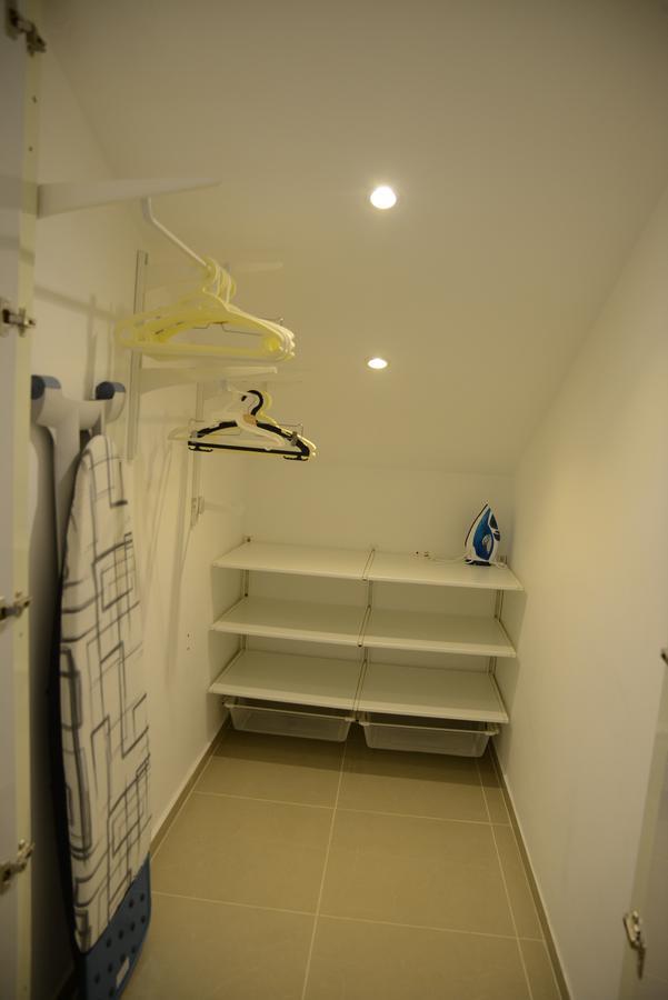 Saidoff, Amazing 4 Bedroom 3 Bath In City Center, Pool, Parking!!! Jeruzalém Exteriér fotografie