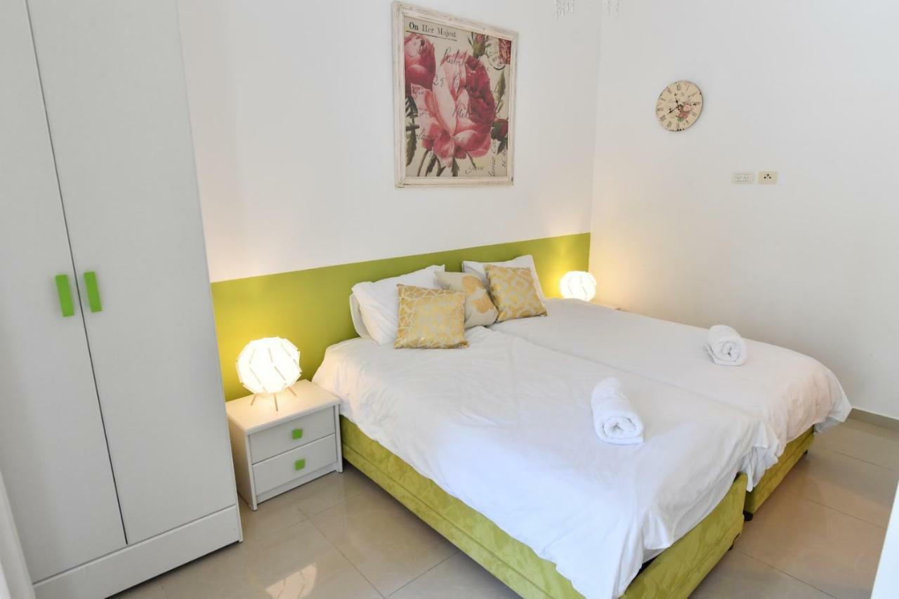Saidoff, Amazing 4 Bedroom 3 Bath In City Center, Pool, Parking!!! Jeruzalém Exteriér fotografie