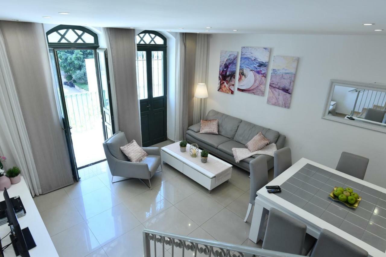 Saidoff, Amazing 4 Bedroom 3 Bath In City Center, Pool, Parking!!! Jeruzalém Exteriér fotografie