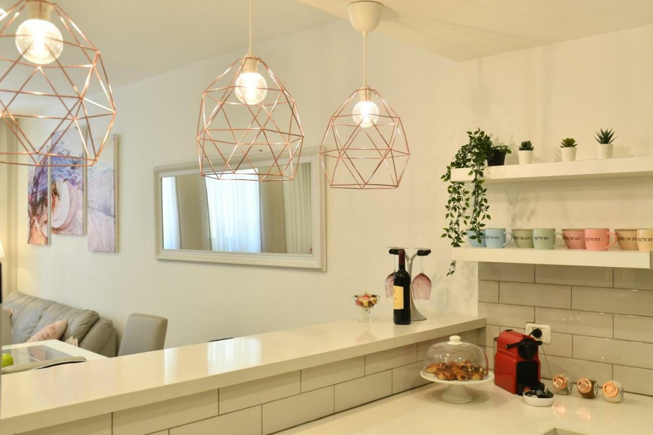 Saidoff, Amazing 4 Bedroom 3 Bath In City Center, Pool, Parking!!! Jeruzalém Exteriér fotografie